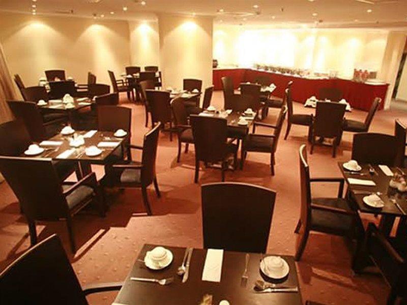 Dolphin Hotel Apartments Dubaj Kültér fotó
