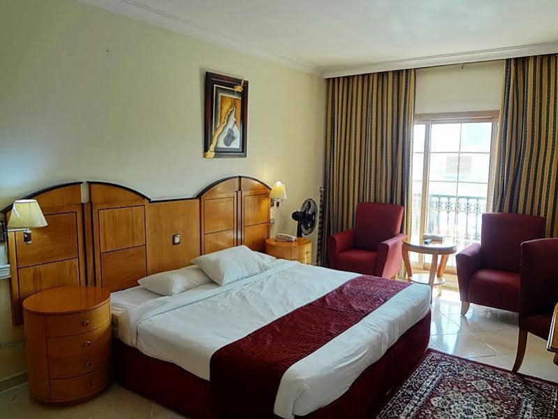 Dolphin Hotel Apartments Dubaj Kültér fotó
